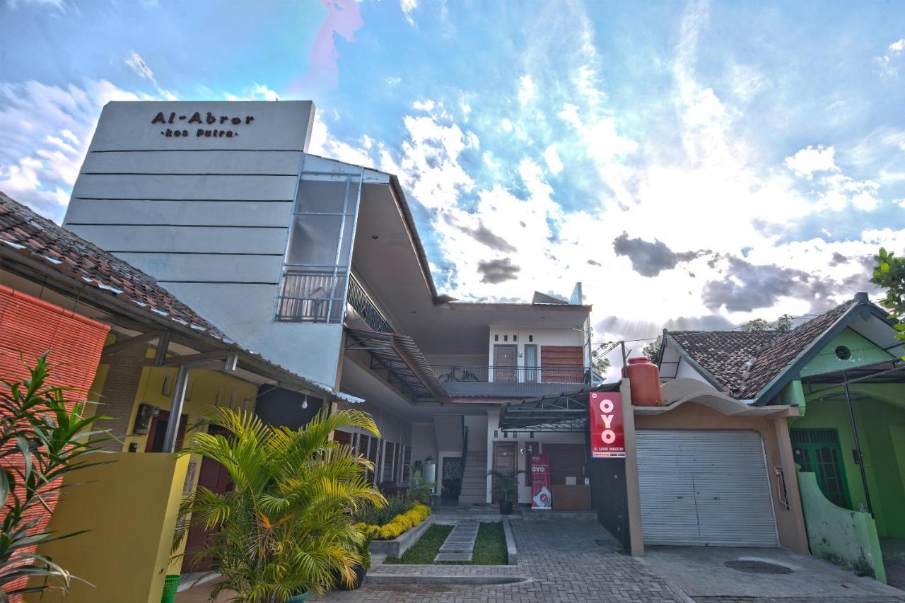 Al Abror Homestay Mandala Krida Mitra Reddoorz Yogyakarta Exterior foto