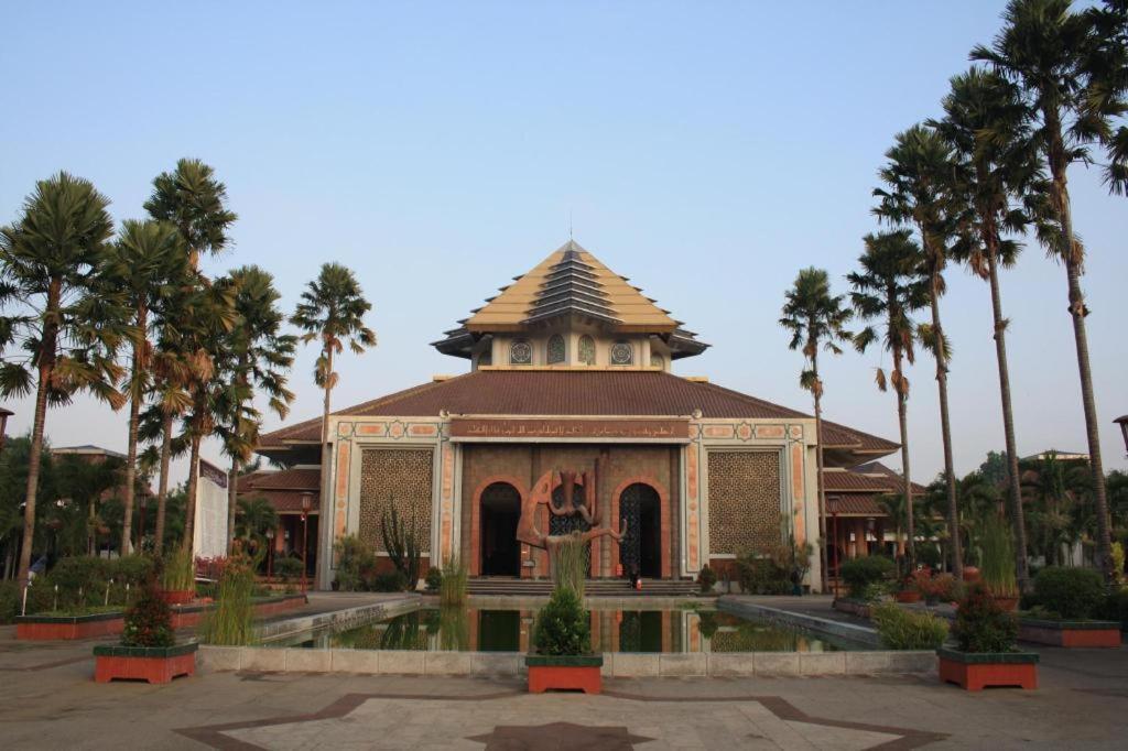 Al Abror Homestay Mandala Krida Mitra Reddoorz Yogyakarta Exterior foto