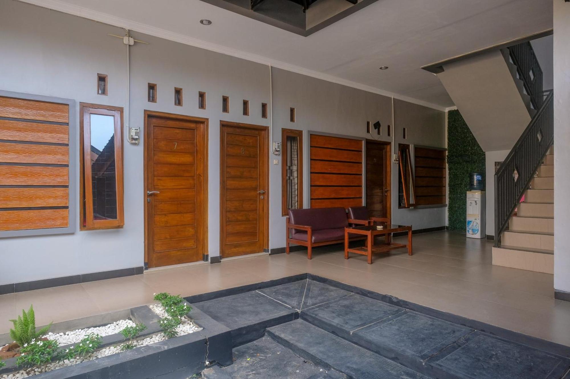 Al Abror Homestay Mandala Krida Mitra Reddoorz Yogyakarta Exterior foto