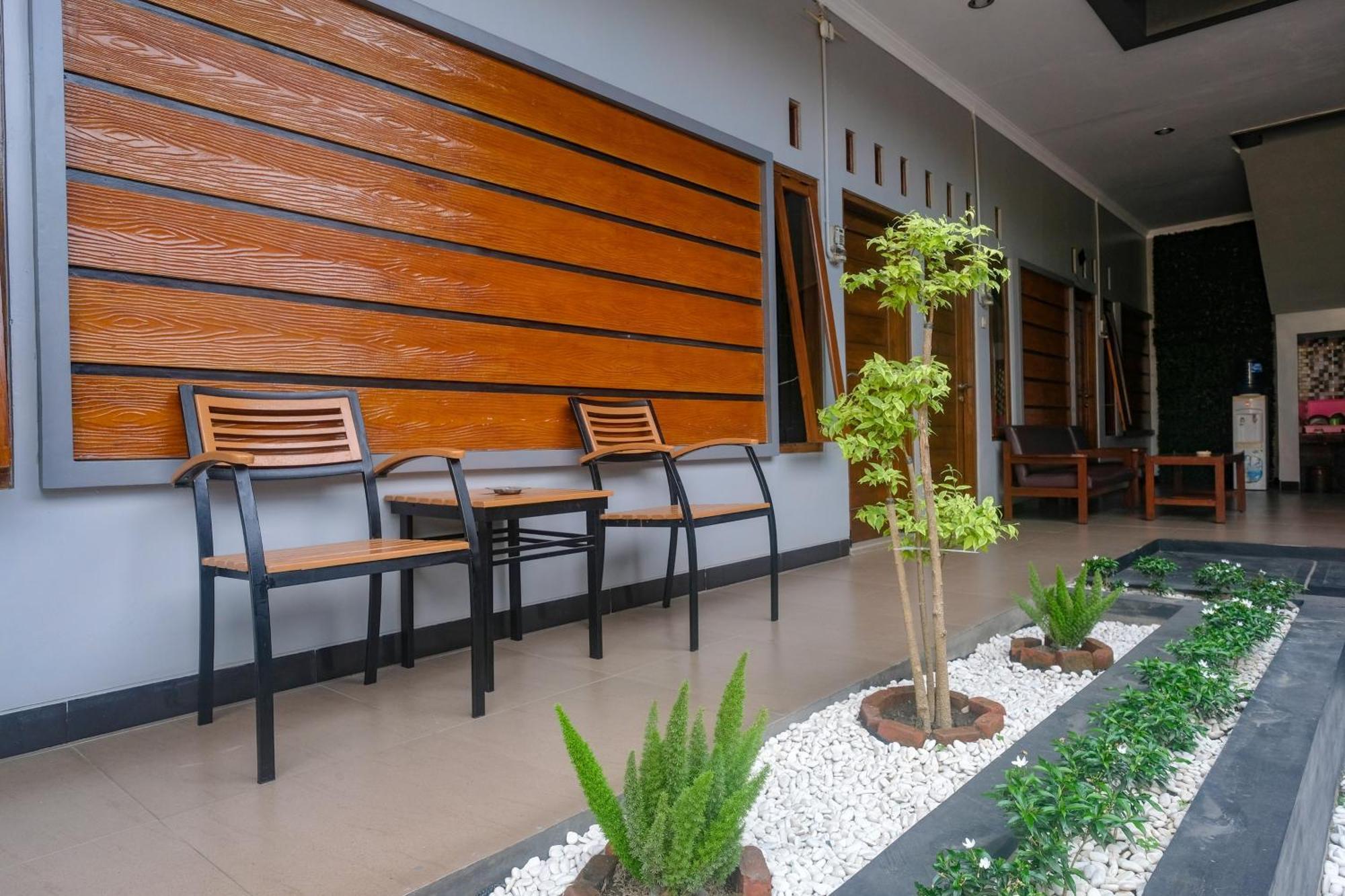 Al Abror Homestay Mandala Krida Mitra Reddoorz Yogyakarta Exterior foto