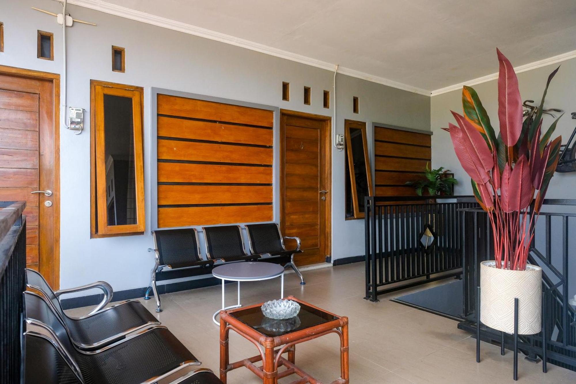 Al Abror Homestay Mandala Krida Mitra Reddoorz Yogyakarta Exterior foto