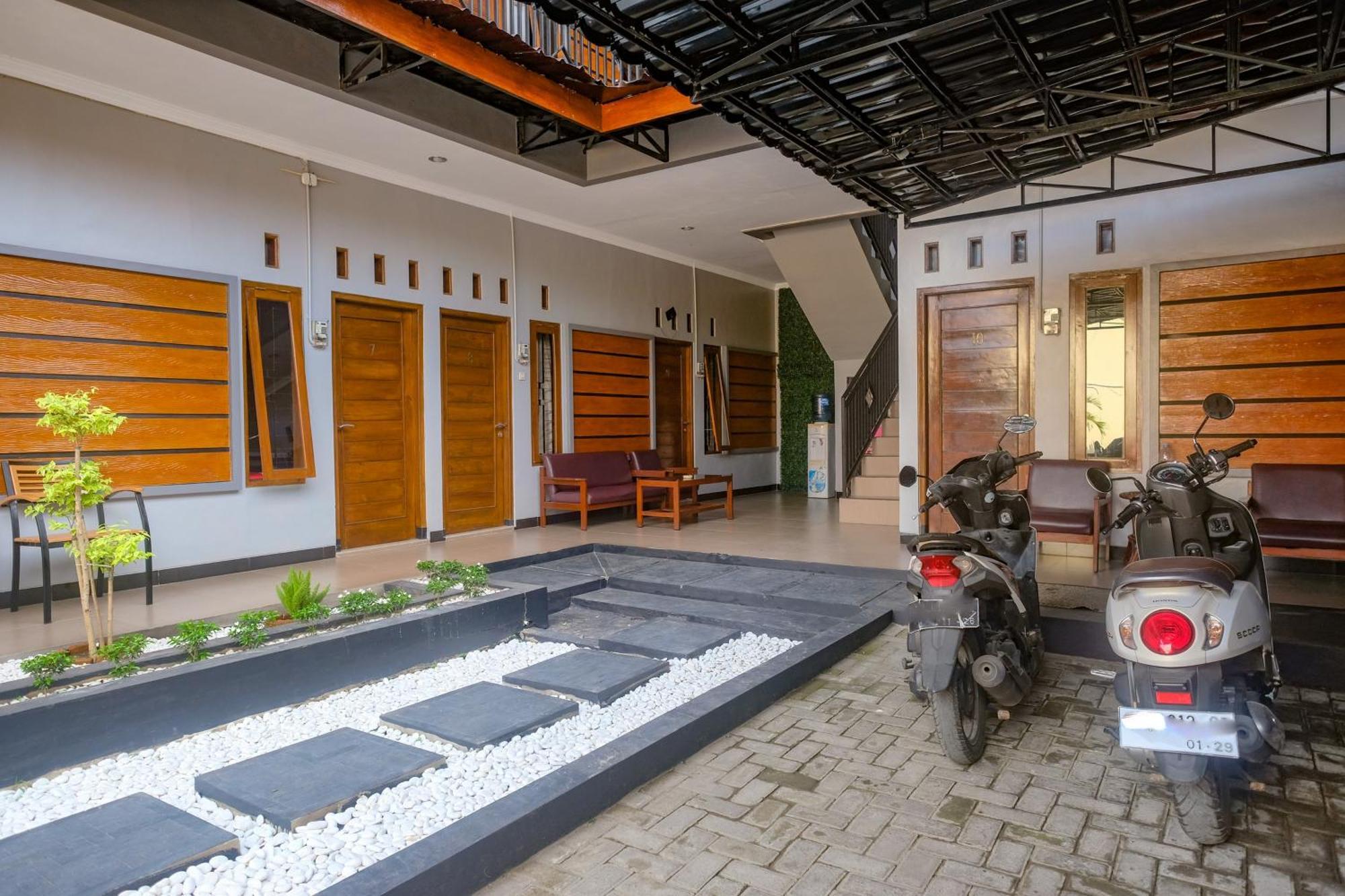 Al Abror Homestay Mandala Krida Mitra Reddoorz Yogyakarta Exterior foto