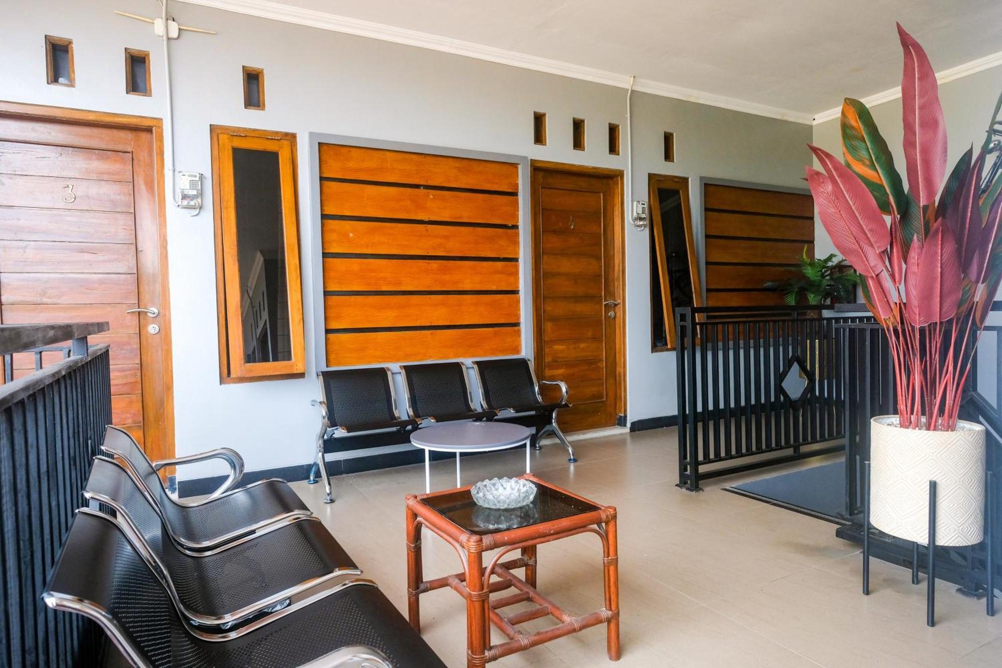 Al Abror Homestay Mandala Krida Mitra Reddoorz Yogyakarta Exterior foto