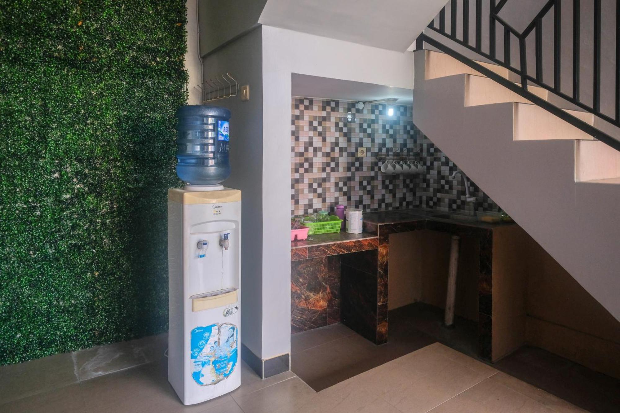Al Abror Homestay Mandala Krida Mitra Reddoorz Yogyakarta Exterior foto