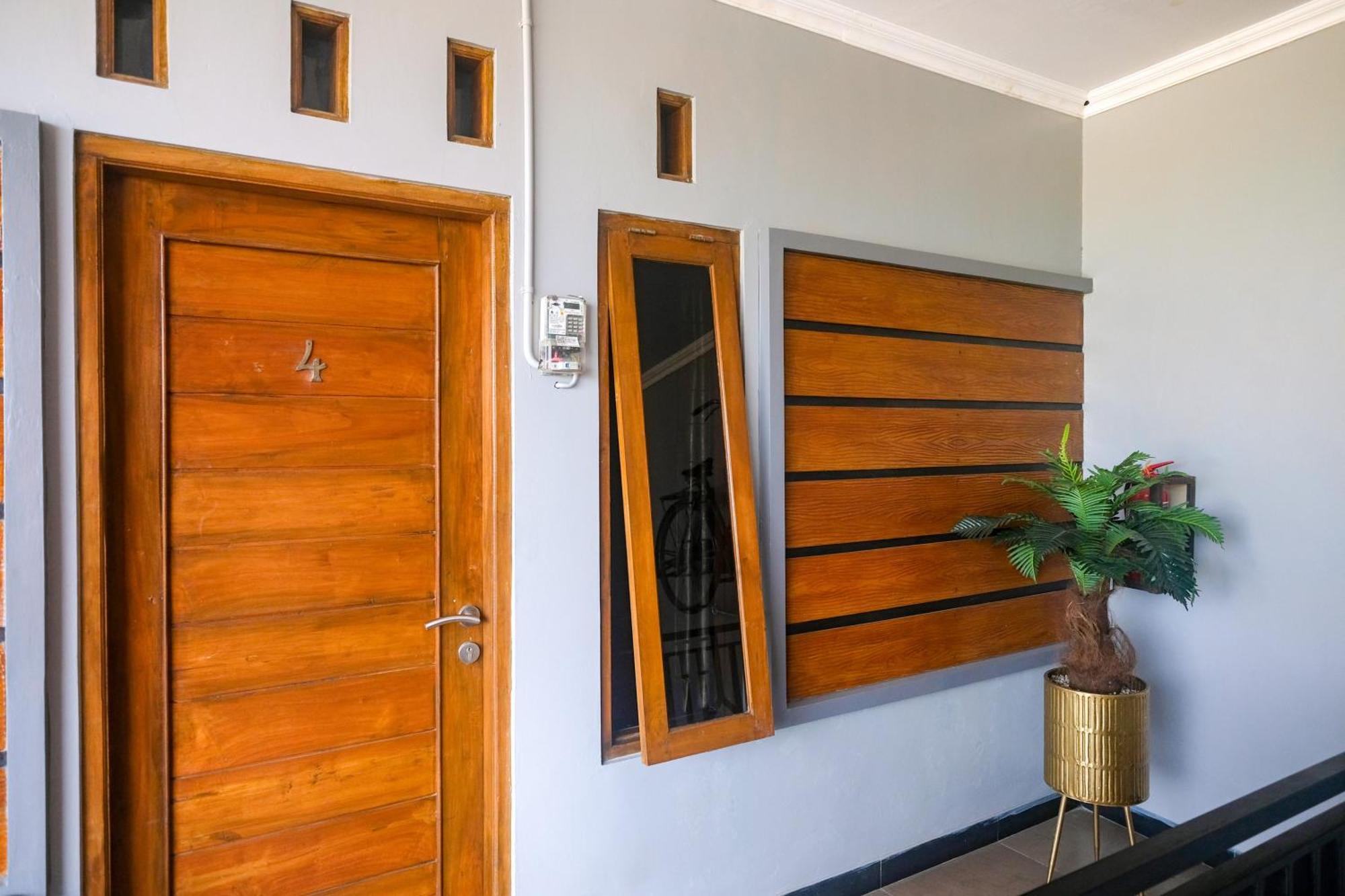 Al Abror Homestay Mandala Krida Mitra Reddoorz Yogyakarta Exterior foto
