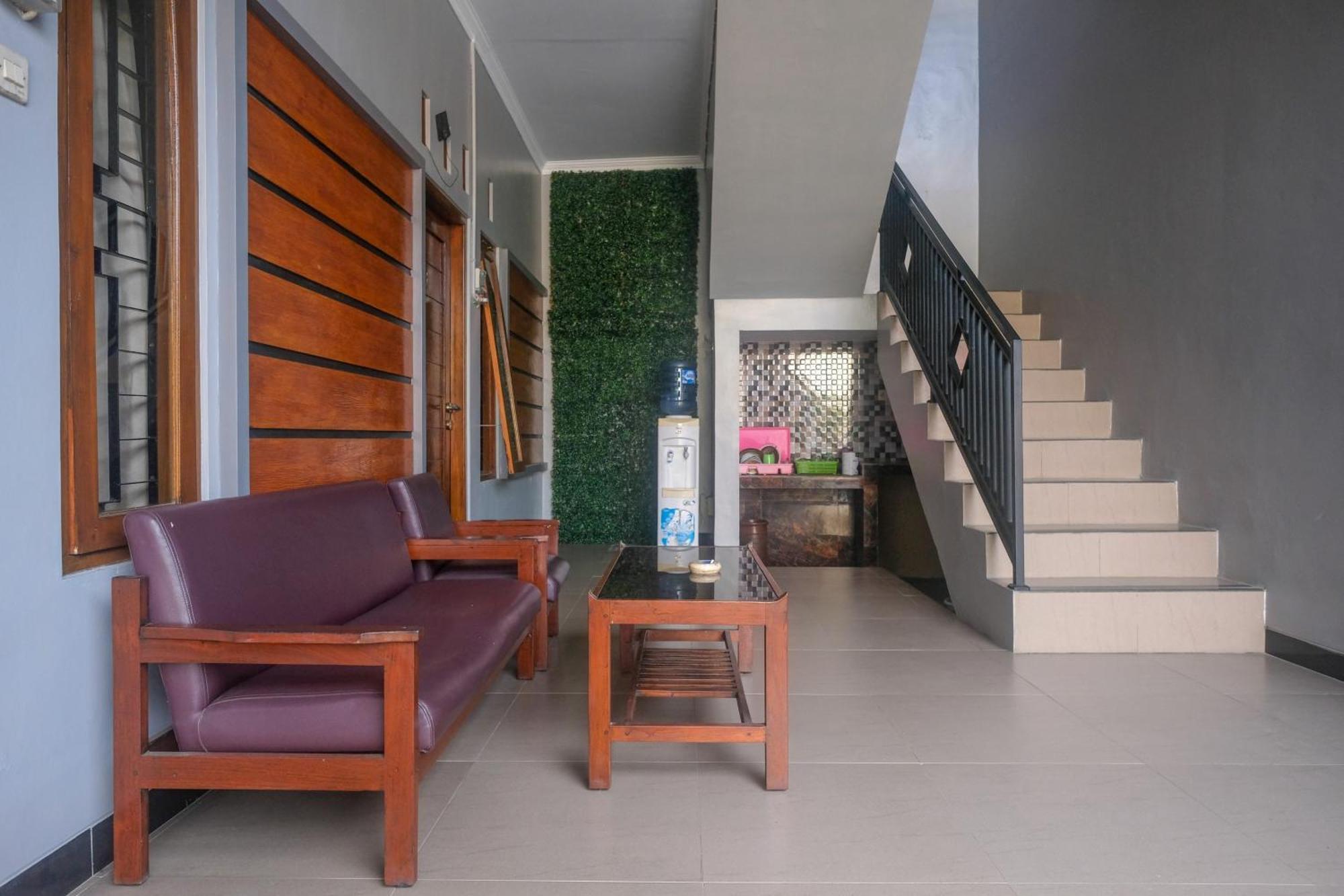 Al Abror Homestay Mandala Krida Mitra Reddoorz Yogyakarta Exterior foto