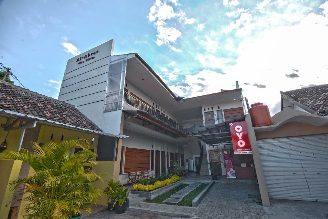 Al Abror Homestay Mandala Krida Mitra Reddoorz Yogyakarta Exterior foto
